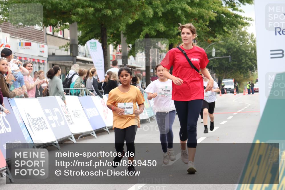 21.09.2025 - PSD Bank Halbmarathon Strokosch-Dieckow http://msf.ph/oto/8939450 21.09.2025 10:36:07 Ziel 184, 284, 290 meine-sportfotos.de