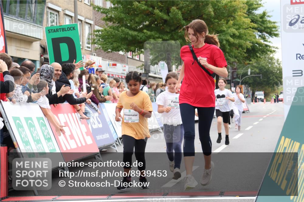 21.09.2025 - PSD Bank Halbmarathon Strokosch-Dieckow http://msf.ph/oto/8939453 21.09.2025 10:36:09 Ziel 184, 187, 284, 290 meine-sportfotos.de