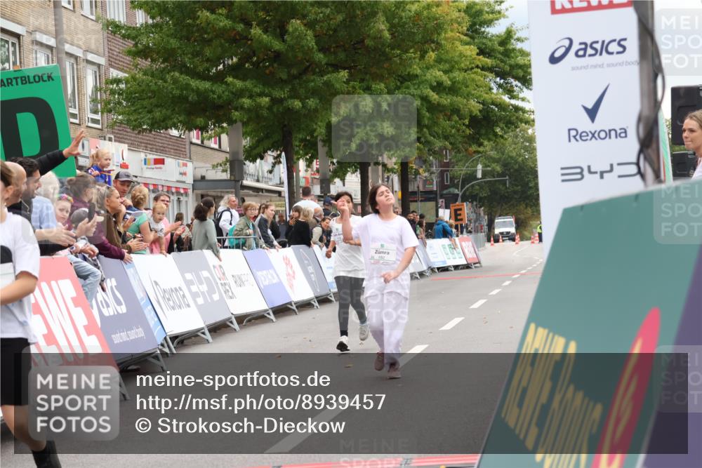 21.09.2025 - PSD Bank Halbmarathon Strokosch-Dieckow http://msf.ph/oto/8939457 21.09.2025 10:36:13 Ziel 176, 182, 184, 187, 290 meine-sportfotos.de
