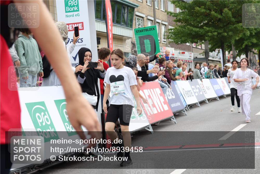 21.09.2025 - PSD Bank Halbmarathon Strokosch-Dieckow http://msf.ph/oto/8939458 21.09.2025 10:36:13 Ziel 176, 182, 184, 187, 290 meine-sportfotos.de