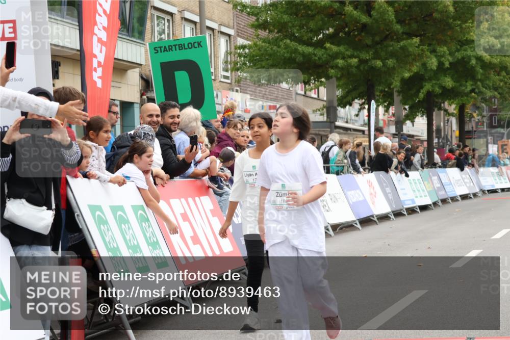 21.09.2025 - PSD Bank Halbmarathon Strokosch-Dieckow http://msf.ph/oto/8939463 21.09.2025 10:36:16 Ziel 176, 182, 184, 187, 290 meine-sportfotos.de