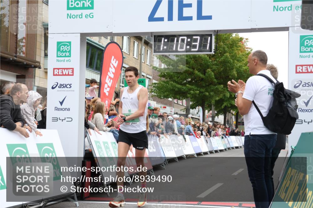 21.09.2025 - PSD Bank Halbmarathon Strokosch-Dieckow http://msf.ph/oto/8939490 21.09.2025 11:09:55 Ziel 1303 meine-sportfotos.de