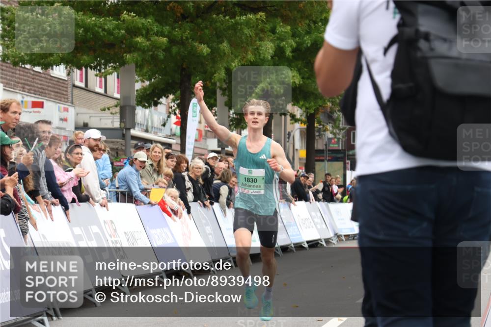 21.09.2025 - PSD Bank Halbmarathon Strokosch-Dieckow http://msf.ph/oto/8939498 21.09.2025 11:13:39 Ziel 1830 meine-sportfotos.de