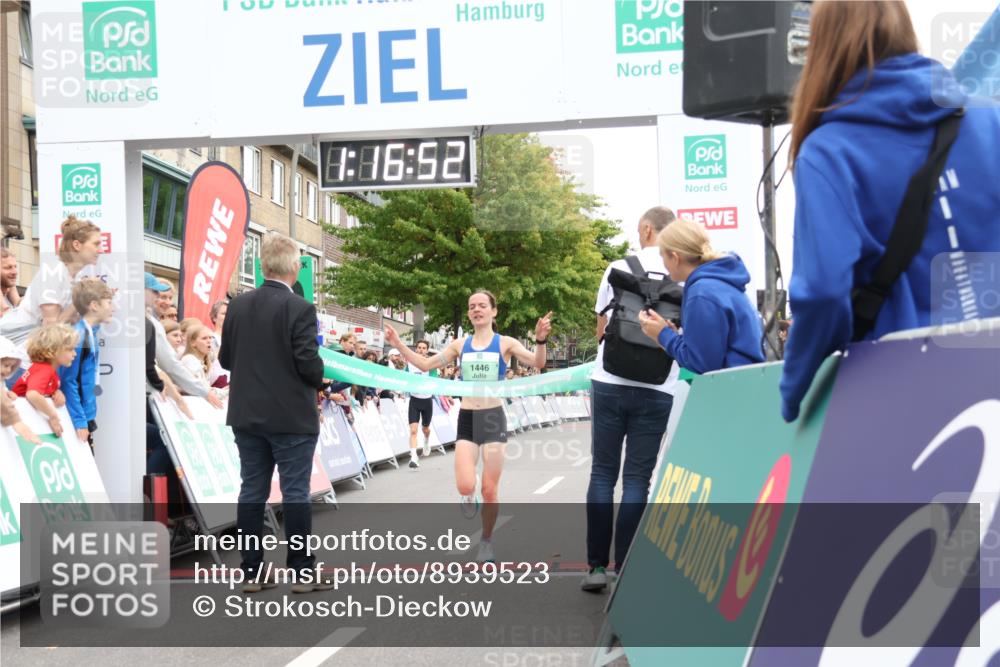21.09.2025 - PSD Bank Halbmarathon Strokosch-Dieckow http://msf.ph/oto/8939523 21.09.2025 11:16:15 Ziel 1445, 1446 meine-sportfotos.de