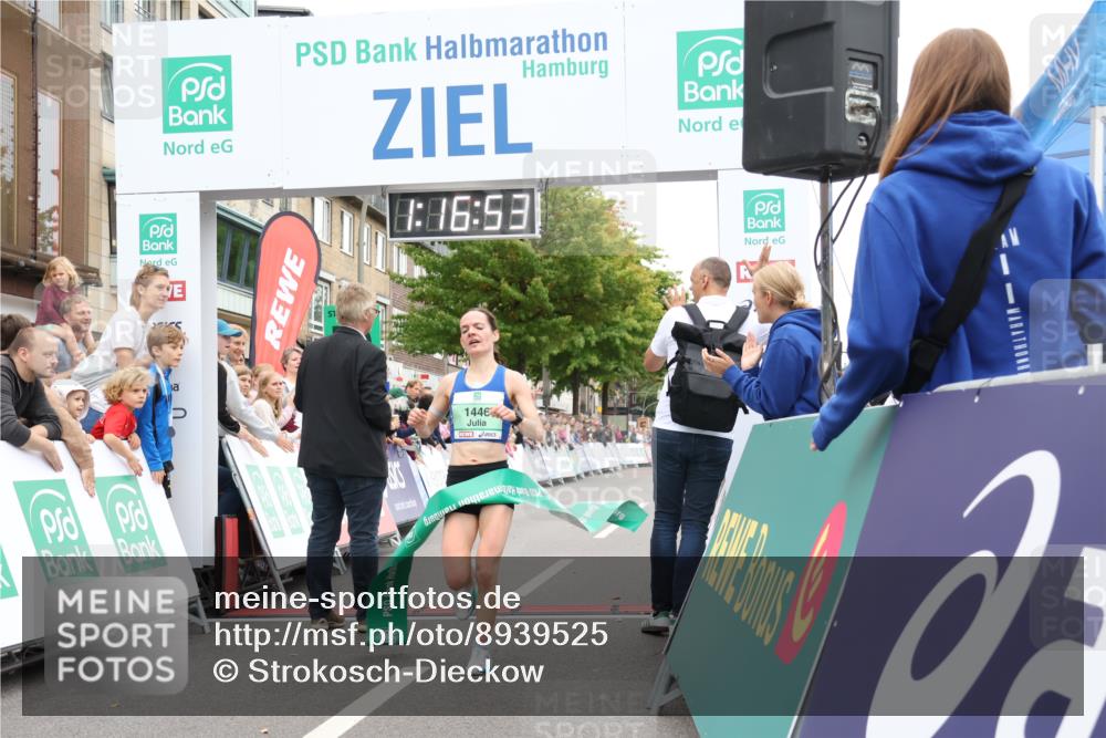 21.09.2025 - PSD Bank Halbmarathon Strokosch-Dieckow http://msf.ph/oto/8939525 21.09.2025 11:16:16 Ziel 1445, 1446 meine-sportfotos.de
