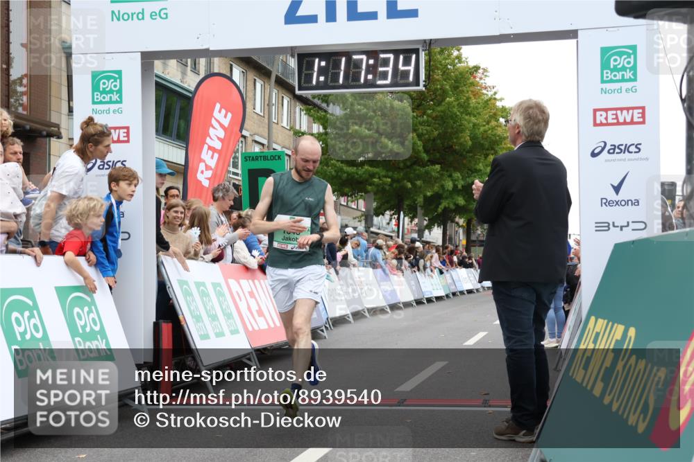 21.09.2025 - PSD Bank Halbmarathon Strokosch-Dieckow http://msf.ph/oto/8939540 21.09.2025 11:16:57 Ziel 1306, 1843 meine-sportfotos.de