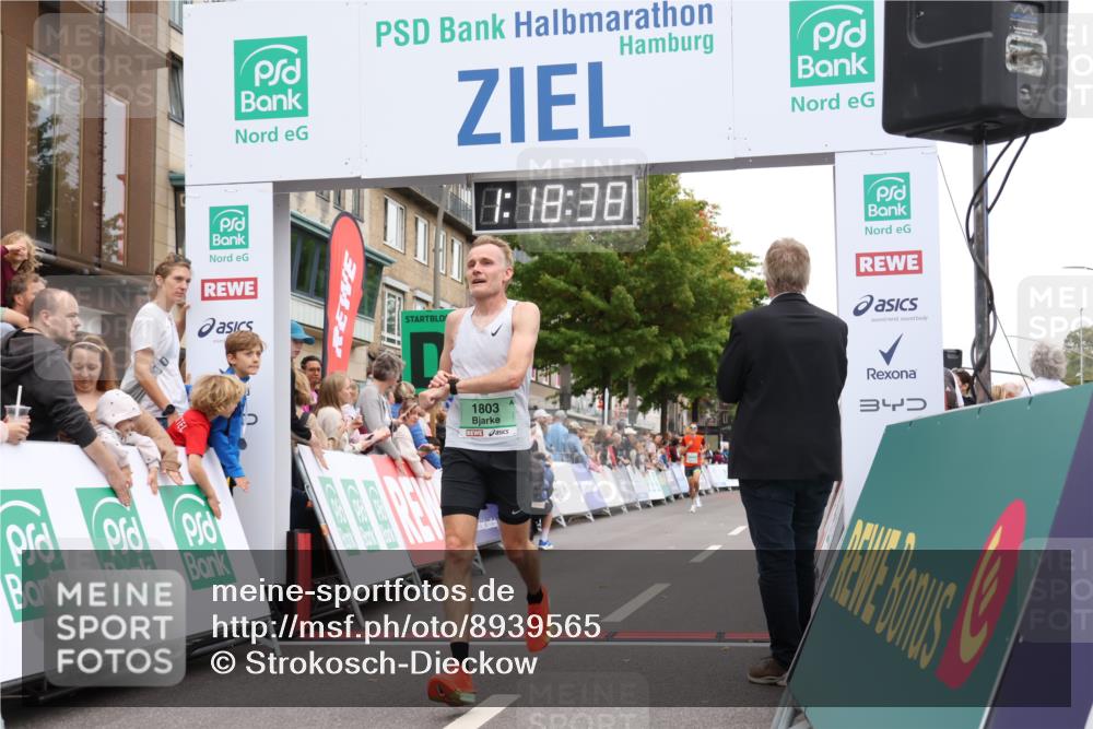 21.09.2025 - PSD Bank Halbmarathon Strokosch-Dieckow http://msf.ph/oto/8939565 21.09.2025 11:18:01 Ziel 1803, 4018 meine-sportfotos.de