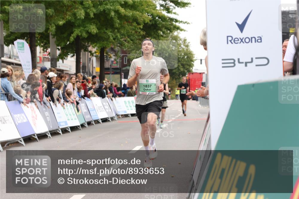 21.09.2025 - PSD Bank Halbmarathon Strokosch-Dieckow http://msf.ph/oto/8939653 21.09.2025 11:20:58 Ziel 1440, 1837 meine-sportfotos.de