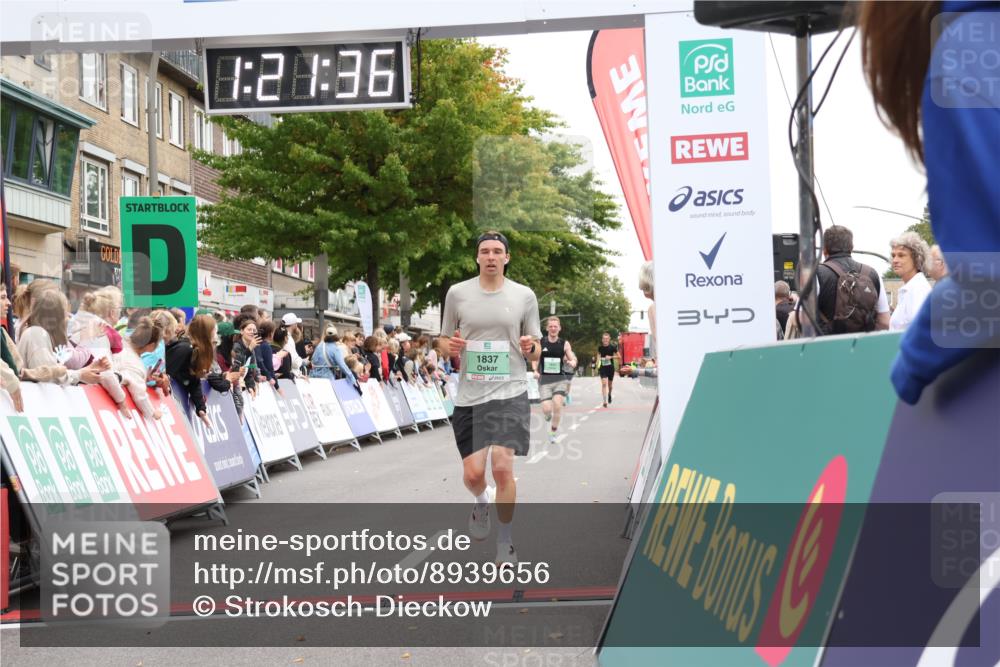 21.09.2025 - PSD Bank Halbmarathon Strokosch-Dieckow http://msf.ph/oto/8939656 21.09.2025 11:20:59 Ziel 1440, 1835, 1837 meine-sportfotos.de