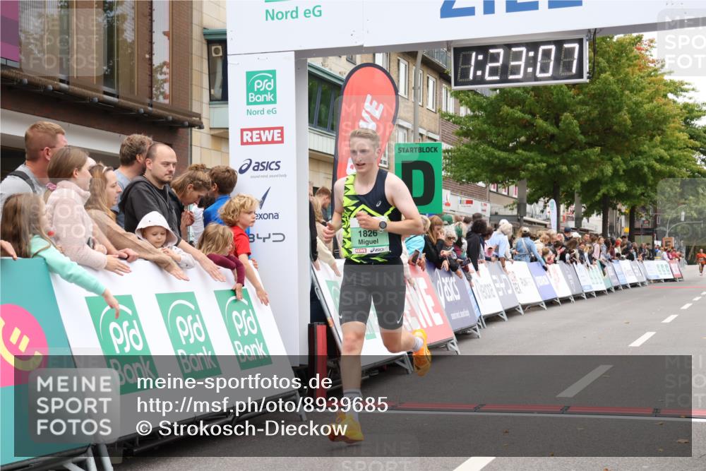 21.09.2025 - PSD Bank Halbmarathon Strokosch-Dieckow http://msf.ph/oto/8939685 21.09.2025 11:22:30 Ziel 1826 meine-sportfotos.de