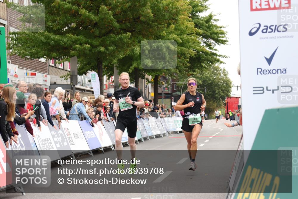 21.09.2025 - PSD Bank Halbmarathon Strokosch-Dieckow http://msf.ph/oto/8939708 21.09.2025 11:23:13 Ziel 1237, 1455, 1840 meine-sportfotos.de