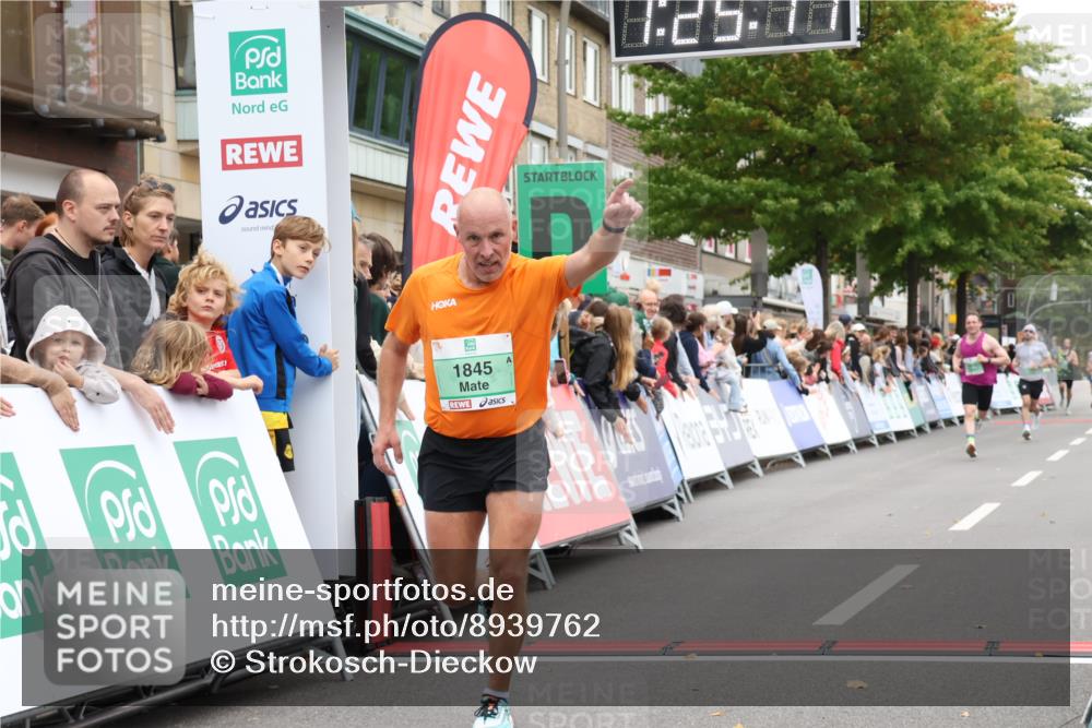 21.09.2025 - PSD Bank Halbmarathon Strokosch-Dieckow http://msf.ph/oto/8939762 21.09.2025 11:24:40 Ziel 1845, 3913, 3914 meine-sportfotos.de