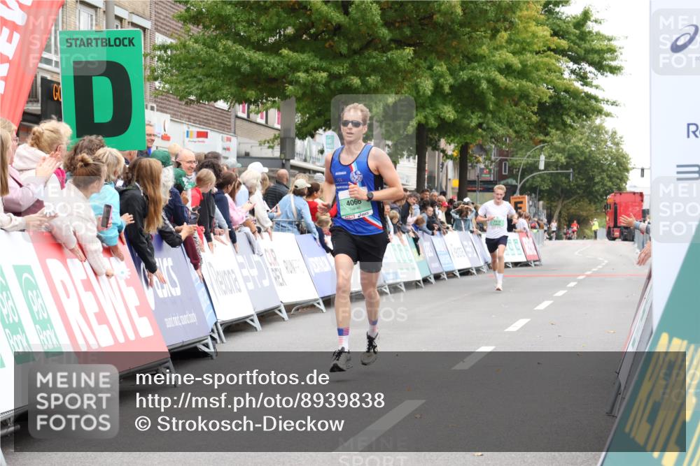 21.09.2025 - PSD Bank Halbmarathon Strokosch-Dieckow http://msf.ph/oto/8939838 21.09.2025 11:26:24 Ziel 1916, 2249, 4066 meine-sportfotos.de