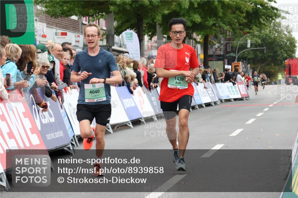 21.09.2025 - PSD Bank Halbmarathon Strokosch-Dieckow http://msf.ph/oto/8939858 21.09.2025 11:27:00 Ziel 1439, 1793, 4040 meine-sportfotos.de