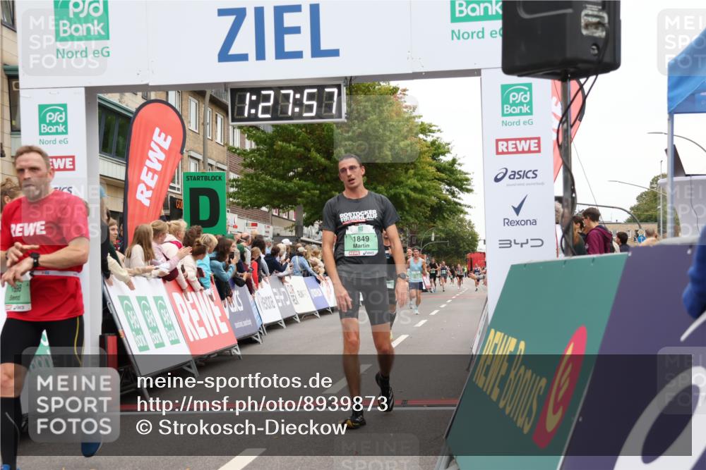 21.09.2025 - PSD Bank Halbmarathon Strokosch-Dieckow http://msf.ph/oto/8939873 21.09.2025 11:27:20 Ziel 1598, 1849, 1879, 4005 meine-sportfotos.de