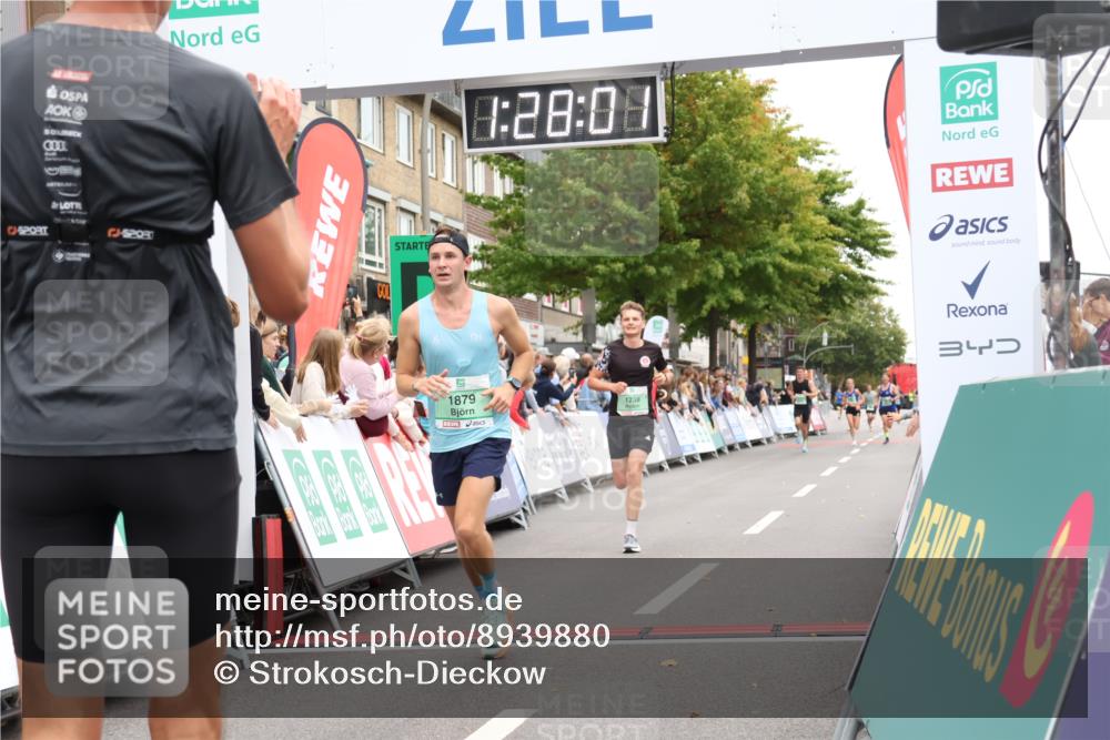 21.09.2025 - PSD Bank Halbmarathon Strokosch-Dieckow http://msf.ph/oto/8939880 21.09.2025 11:27:24 Ziel 1236, 1598, 1849, 1879, 4005 meine-sportfotos.de