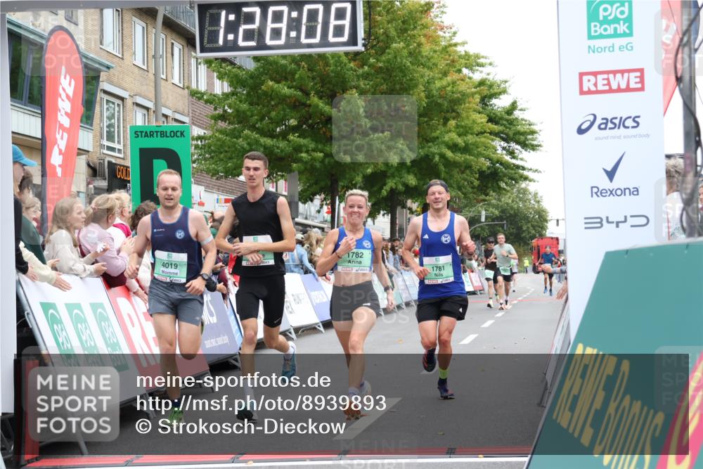 21.09.2025 - PSD Bank Halbmarathon Strokosch-Dieckow http://msf.ph/oto/8939893 21.09.2025 11:27:32 Ziel 1236, 1781, 1782, 1831, 1879, 4019 meine-sportfotos.de