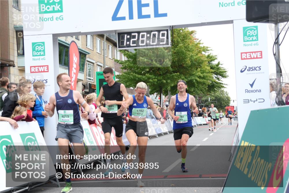 21.09.2025 - PSD Bank Halbmarathon Strokosch-Dieckow http://msf.ph/oto/8939895 21.09.2025 11:27:32 Ziel 1236, 1781, 1782, 1831, 1879, 4019 meine-sportfotos.de