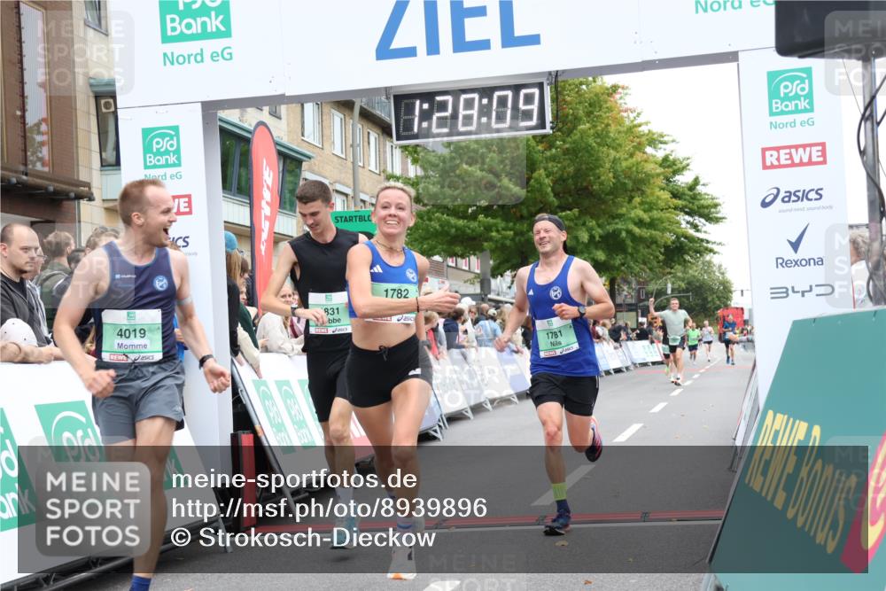 21.09.2025 - PSD Bank Halbmarathon Strokosch-Dieckow http://msf.ph/oto/8939896 21.09.2025 11:27:33 Ziel 1236, 1781, 1782, 1831, 1953, 4019 meine-sportfotos.de