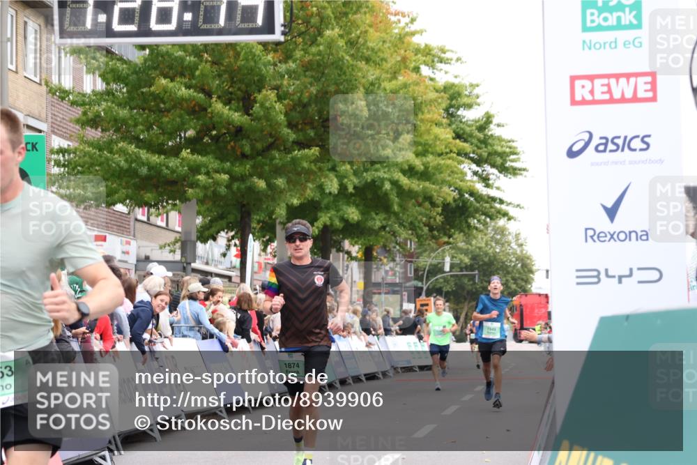 21.09.2025 - PSD Bank Halbmarathon Strokosch-Dieckow http://msf.ph/oto/8939906 21.09.2025 11:27:38 Ziel 1781, 1782, 1831, 1874, 1949, 1953, 4019 meine-sportfotos.de