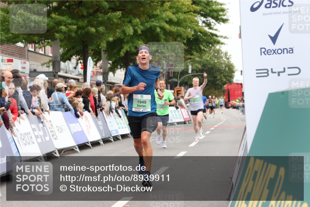 21.09.2025 - PSD Bank Halbmarathon Strokosch-Dieckow http://msf.ph/oto/8939911 21.09.2025 11:27:41 Ziel 1230, 1874, 1895, 1949, 1953 meine-sportfotos.de