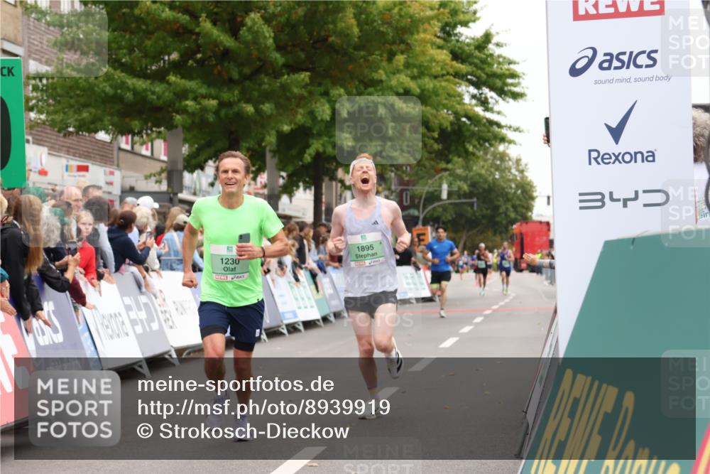 21.09.2025 - PSD Bank Halbmarathon Strokosch-Dieckow http://msf.ph/oto/8939919 21.09.2025 11:27:44 Ziel 1230, 1874, 1895, 1949, 1953 meine-sportfotos.de