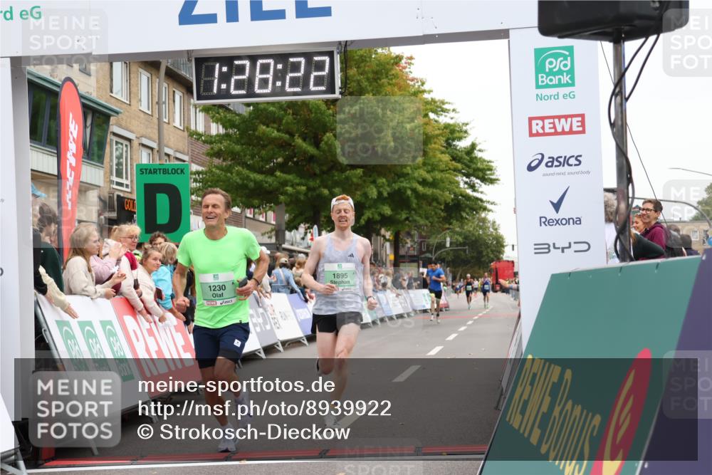 21.09.2025 - PSD Bank Halbmarathon Strokosch-Dieckow http://msf.ph/oto/8939922 21.09.2025 11:27:45 Ziel 1230, 1874, 1895, 1949, 1953 meine-sportfotos.de