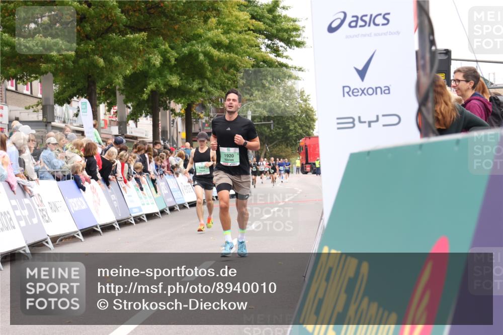 21.09.2025 - PSD Bank Halbmarathon Strokosch-Dieckow http://msf.ph/oto/8940010 21.09.2025 11:29:07 Ziel 1427, 1482, 1889, 1907, 1920, 2092 meine-sportfotos.de