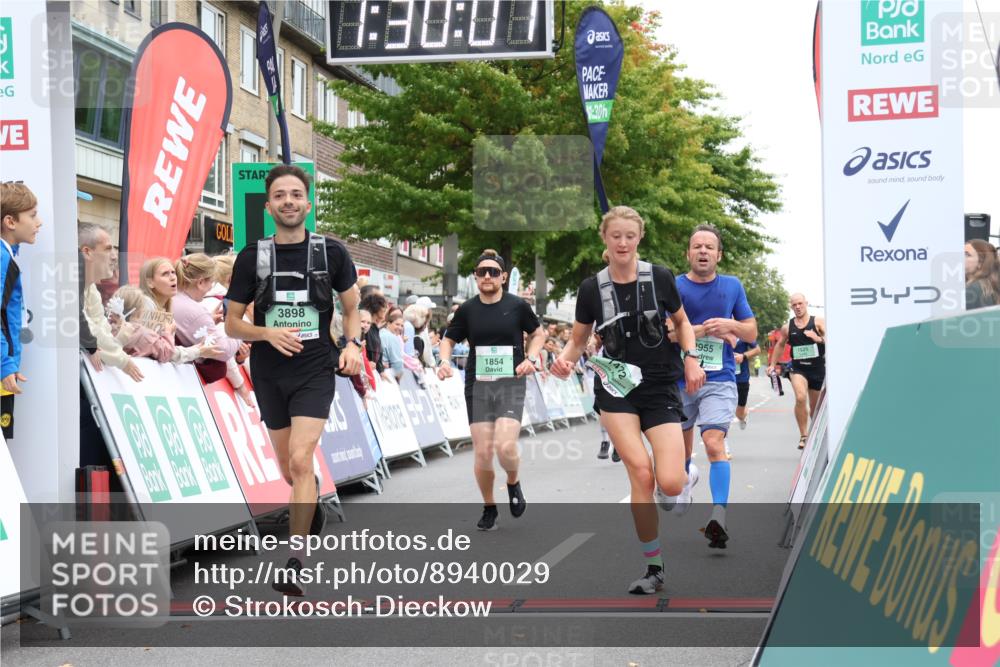21.09.2025 - PSD Bank Halbmarathon Strokosch-Dieckow http://msf.ph/oto/8940029 21.09.2025 11:29:30 Ziel 1437, 1472, 1525, 1773, 1854, 2955, 3898 meine-sportfotos.de