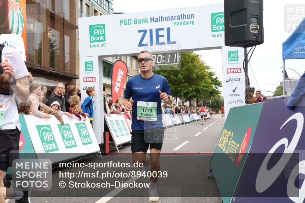 21.09.2025 - PSD Bank Halbmarathon Strokosch-Dieckow http://msf.ph/oto/8940039 21.09.2025 11:29:34 Ziel 1437, 1472, 1525, 1773, 1854, 2955, 3898 meine-sportfotos.de