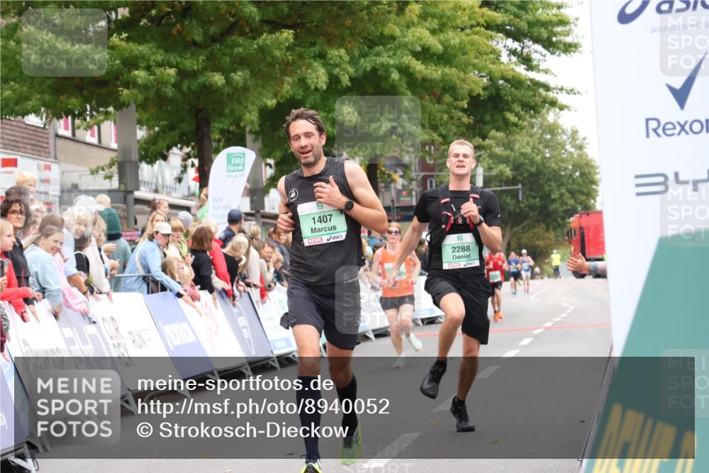 21.09.2025 - PSD Bank Halbmarathon Strokosch-Dieckow http://msf.ph/oto/8940052 21.09.2025 11:29:56 Ziel 1325, 1407, 2288 meine-sportfotos.de