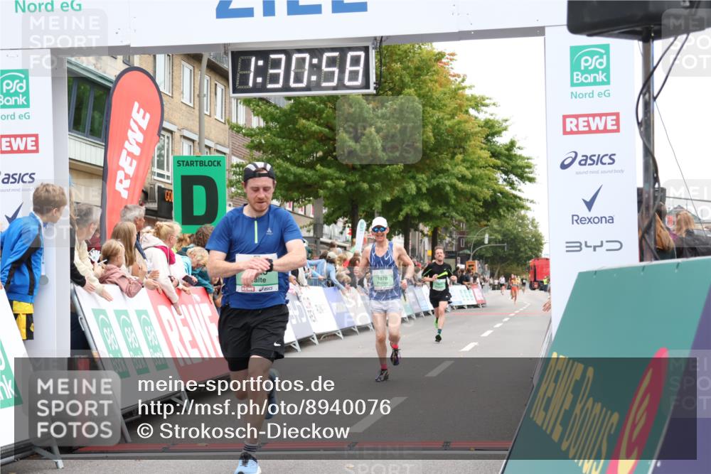 21.09.2025 - PSD Bank Halbmarathon Strokosch-Dieckow http://msf.ph/oto/8940076 21.09.2025 11:30:21 Ziel 1225, 1878, 1969 meine-sportfotos.de