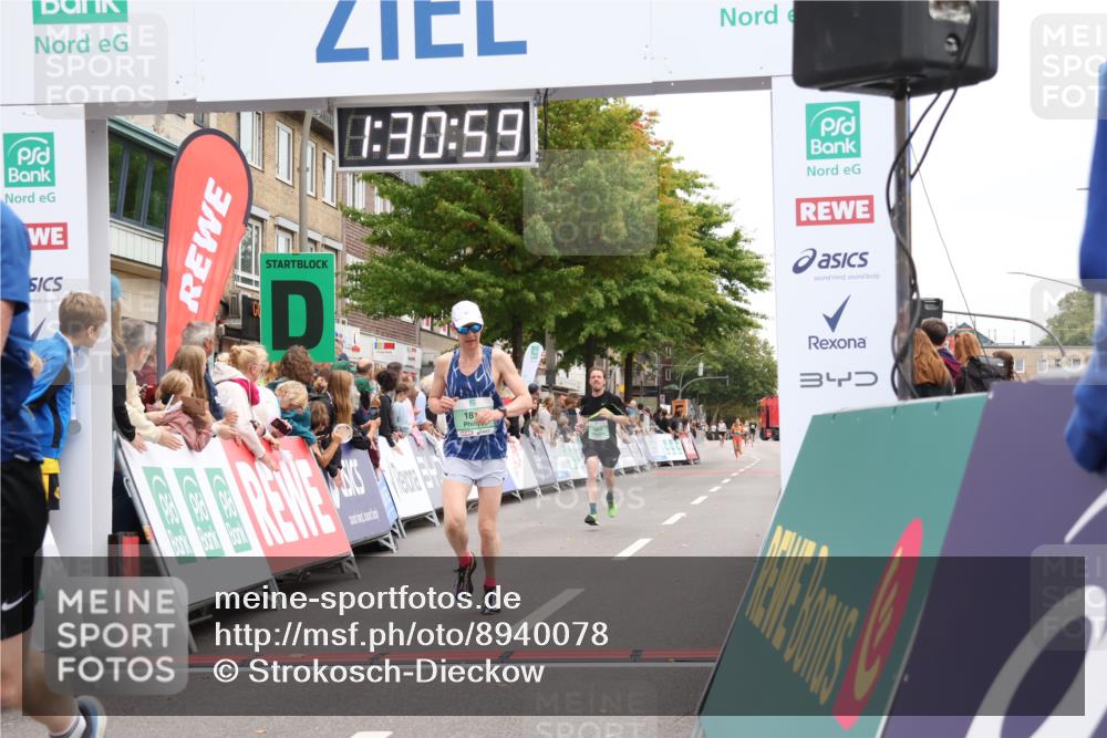 21.09.2025 - PSD Bank Halbmarathon Strokosch-Dieckow http://msf.ph/oto/8940078 21.09.2025 11:30:22 Ziel 1225, 1878, 1969 meine-sportfotos.de