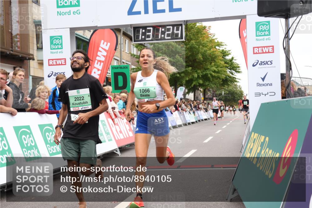21.09.2025 - PSD Bank Halbmarathon Strokosch-Dieckow http://msf.ph/oto/8940105 21.09.2025 11:30:47 Ziel 1066, 1109, 2022 meine-sportfotos.de