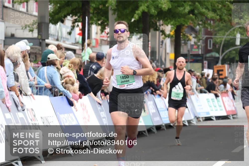 21.09.2025 - PSD Bank Halbmarathon Strokosch-Dieckow http://msf.ph/oto/8940106 21.09.2025 11:30:51 Ziel 1066, 1109, 1689, 1850, 2022, 2121 meine-sportfotos.de
