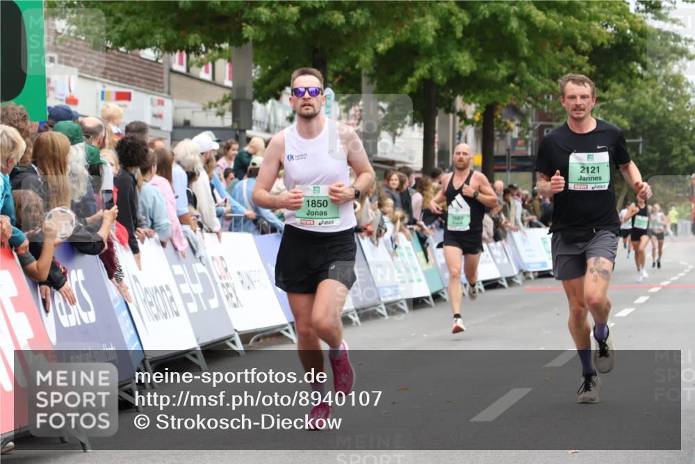 21.09.2025 - PSD Bank Halbmarathon Strokosch-Dieckow http://msf.ph/oto/8940107 21.09.2025 11:30:52 Ziel 1066, 1109, 1689, 1850, 2022, 2121 meine-sportfotos.de