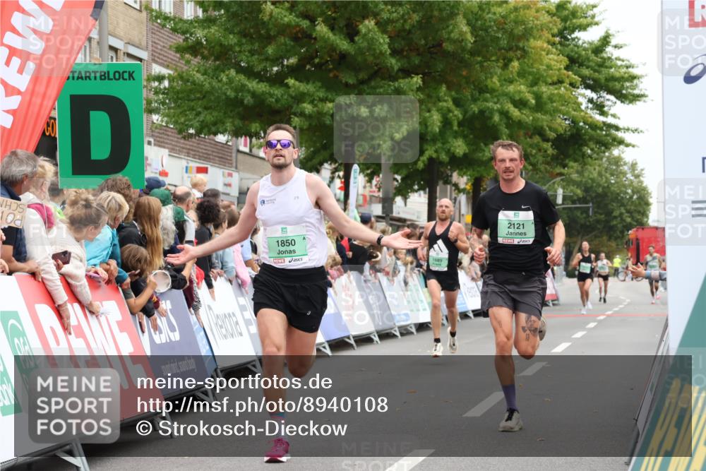 21.09.2025 - PSD Bank Halbmarathon Strokosch-Dieckow http://msf.ph/oto/8940108 21.09.2025 11:30:52 Ziel 1066, 1109, 1689, 1850, 2022, 2121 meine-sportfotos.de