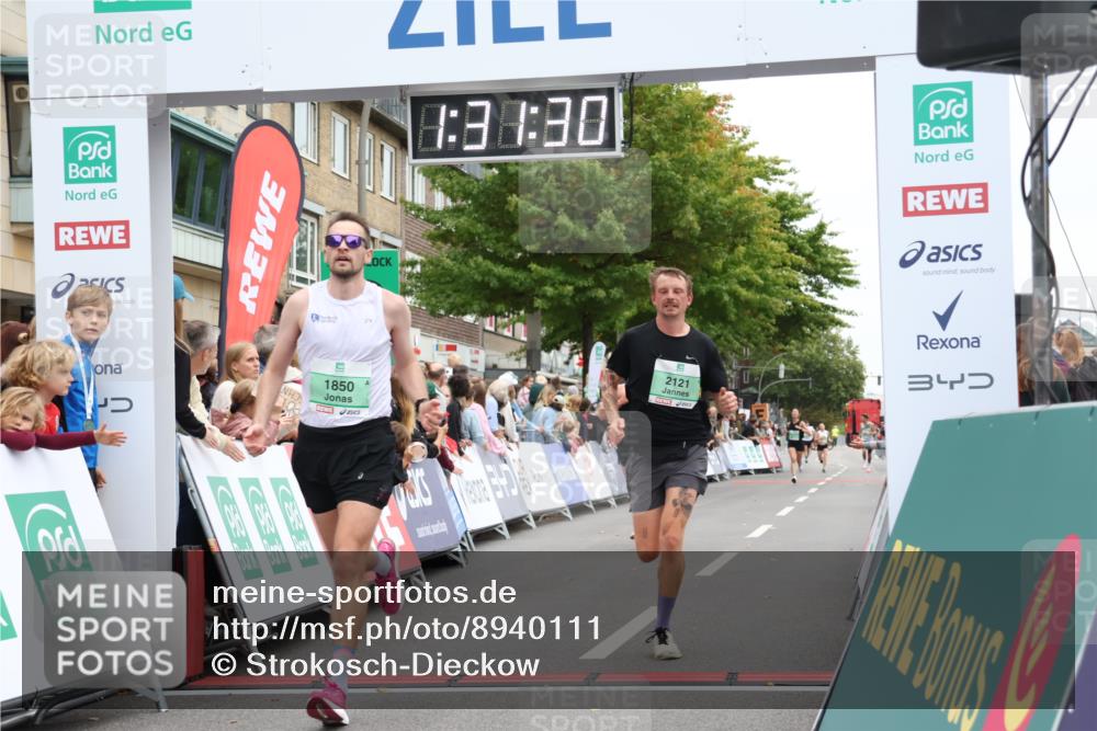 21.09.2025 - PSD Bank Halbmarathon Strokosch-Dieckow http://msf.ph/oto/8940111 21.09.2025 11:30:53 Ziel 1066, 1689, 1850, 2022, 2121 meine-sportfotos.de