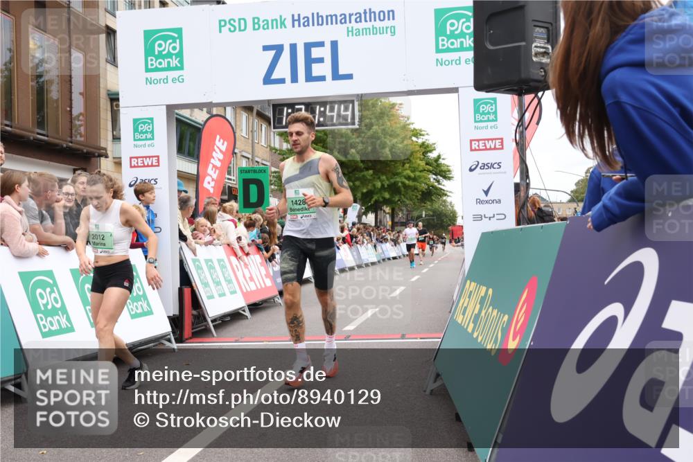 21.09.2025 - PSD Bank Halbmarathon Strokosch-Dieckow http://msf.ph/oto/8940129 21.09.2025 11:31:07 Ziel 1428, 1919, 2012 meine-sportfotos.de