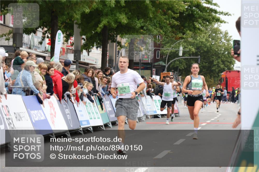 21.09.2025 - PSD Bank Halbmarathon Strokosch-Dieckow http://msf.ph/oto/8940150 21.09.2025 11:31:36 Ziel 2061, 2076 meine-sportfotos.de