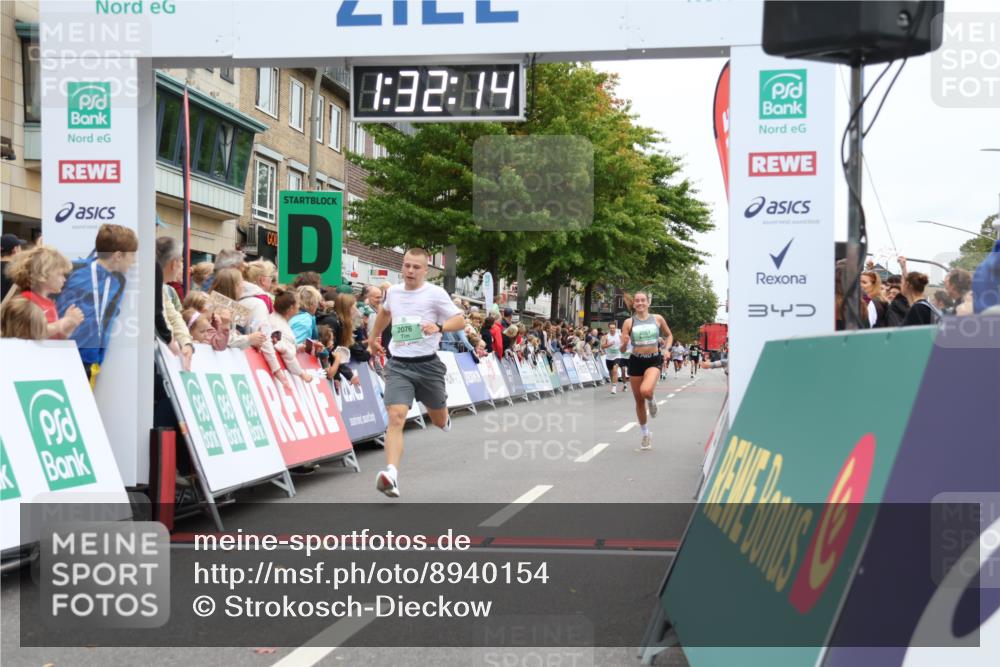 21.09.2025 - PSD Bank Halbmarathon Strokosch-Dieckow http://msf.ph/oto/8940154 21.09.2025 11:31:37 Ziel 2061, 2076 meine-sportfotos.de
