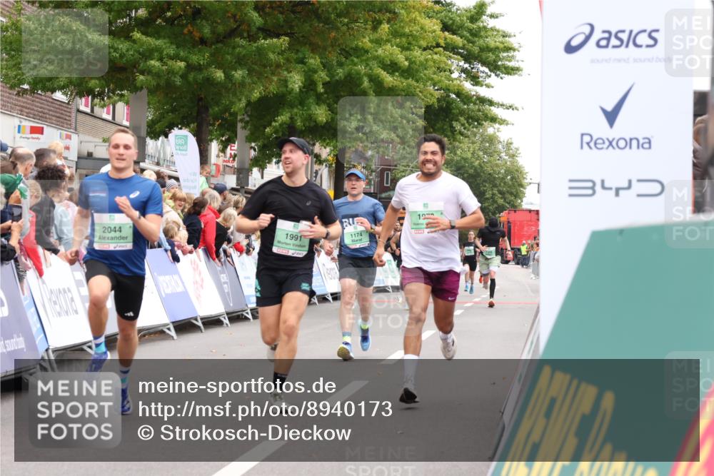21.09.2025 - PSD Bank Halbmarathon Strokosch-Dieckow http://msf.ph/oto/8940173 21.09.2025 11:31:50 Ziel 1174, 1317, 1607, 1972, 1991, 2044, 2243 meine-sportfotos.de