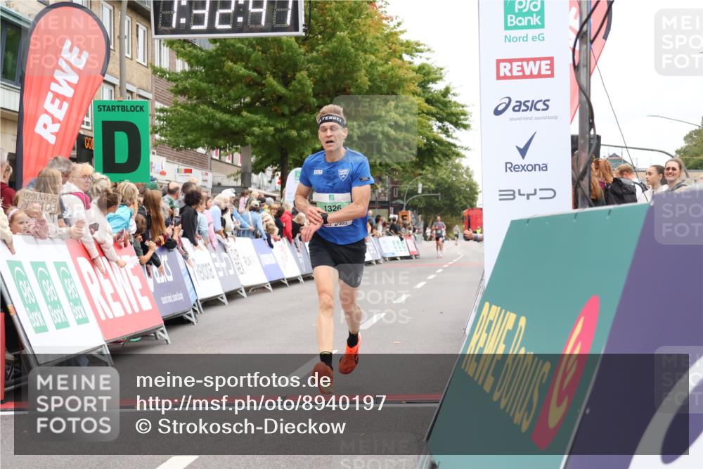 21.09.2025 - PSD Bank Halbmarathon Strokosch-Dieckow http://msf.ph/oto/8940197 21.09.2025 11:32:04 Ziel 1052, 1167, 1326, 1852, 1888, 1890, 2025, 2109 meine-sportfotos.de