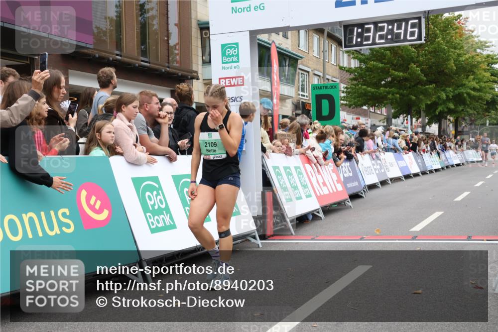 21.09.2025 - PSD Bank Halbmarathon Strokosch-Dieckow http://msf.ph/oto/8940203 21.09.2025 11:32:09 Ziel 1167, 1326, 2109 meine-sportfotos.de