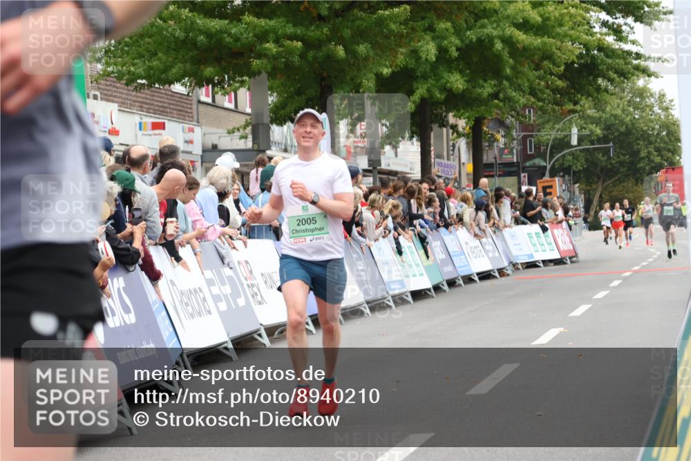 21.09.2025 - PSD Bank Halbmarathon Strokosch-Dieckow http://msf.ph/oto/8940210 21.09.2025 11:32:20 Ziel 2005, 3572 meine-sportfotos.de