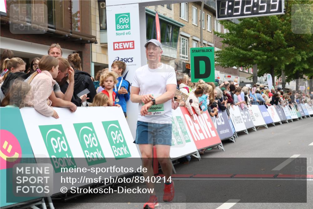 21.09.2025 - PSD Bank Halbmarathon Strokosch-Dieckow http://msf.ph/oto/8940214 21.09.2025 11:32:23 Ziel 2005, 3572 meine-sportfotos.de