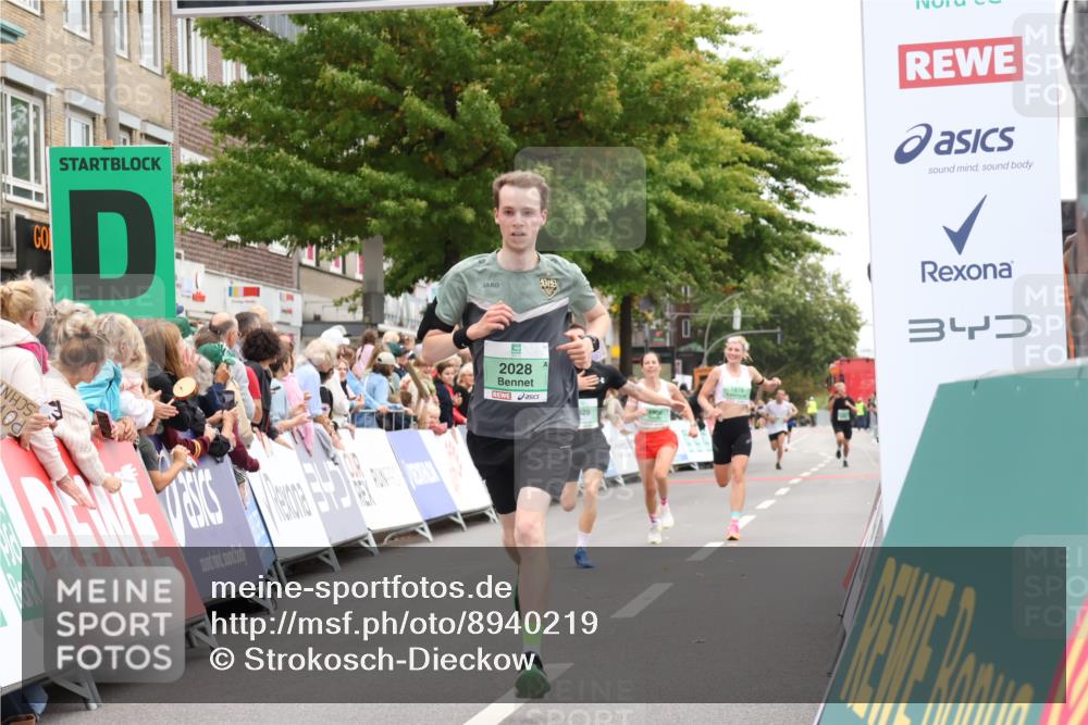 21.09.2025 - PSD Bank Halbmarathon Strokosch-Dieckow http://msf.ph/oto/8940219 21.09.2025 11:32:32 Ziel 1876, 1900, 2028, 3929 meine-sportfotos.de
