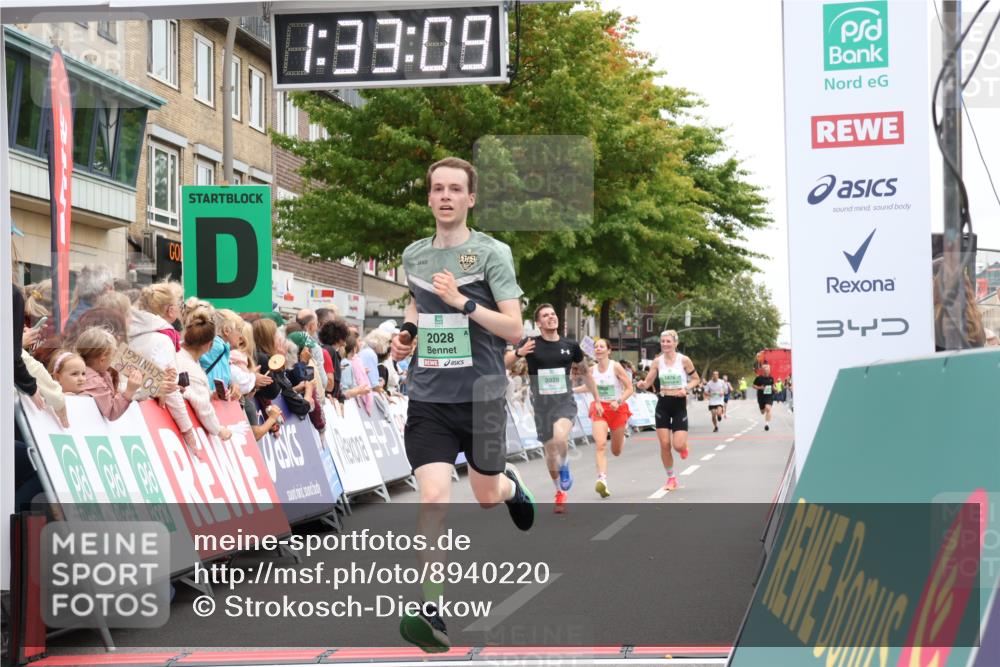 21.09.2025 - PSD Bank Halbmarathon Strokosch-Dieckow http://msf.ph/oto/8940220 21.09.2025 11:32:33 Ziel 1876, 1900, 2028, 3929 meine-sportfotos.de