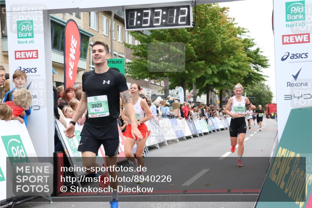 21.09.2025 - PSD Bank Halbmarathon Strokosch-Dieckow http://msf.ph/oto/8940226 21.09.2025 11:32:35 Ziel 1876, 1900, 2028, 3929 meine-sportfotos.de