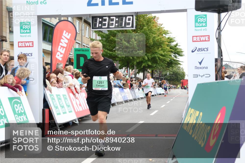 21.09.2025 - PSD Bank Halbmarathon Strokosch-Dieckow http://msf.ph/oto/8940238 21.09.2025 11:32:42 Ziel 1251, 1876, 1900, 2090, 3929 meine-sportfotos.de